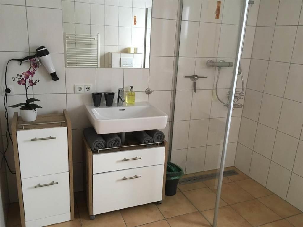 Haus Klinger Apartman Vandans Szoba fotó