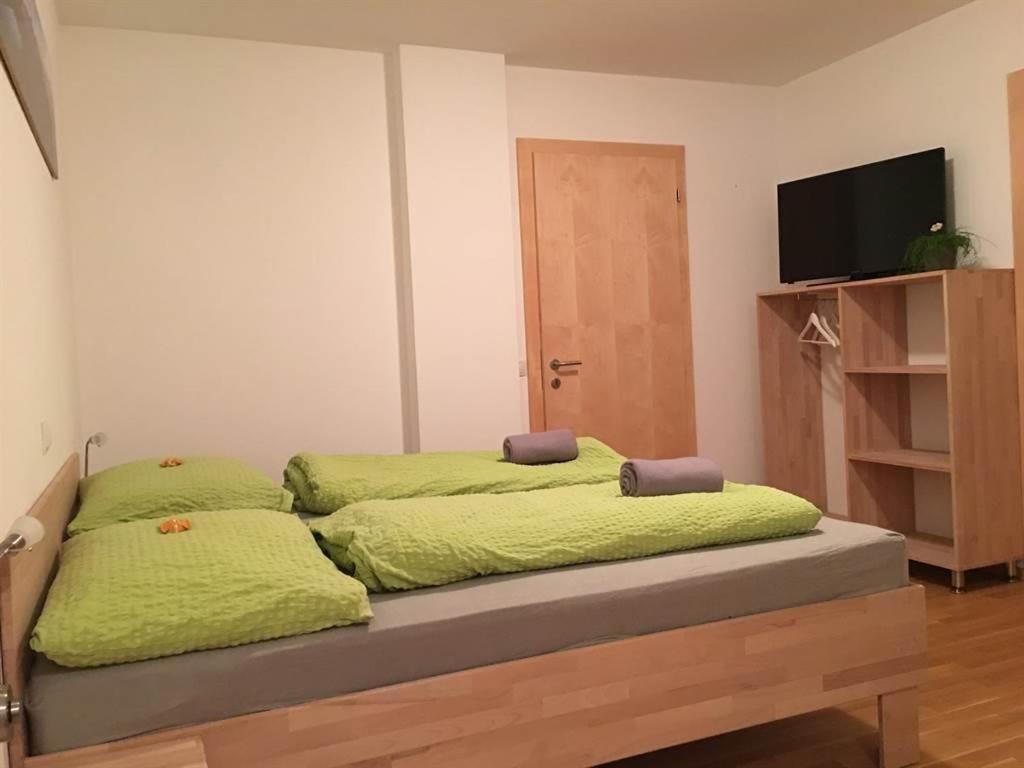 Haus Klinger Apartman Vandans Szoba fotó