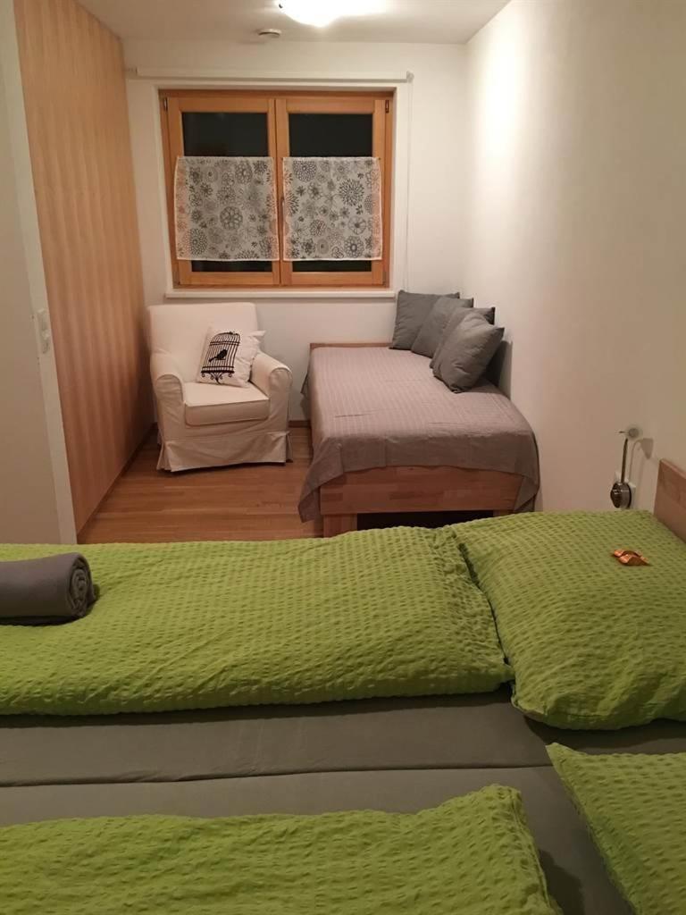 Haus Klinger Apartman Vandans Szoba fotó